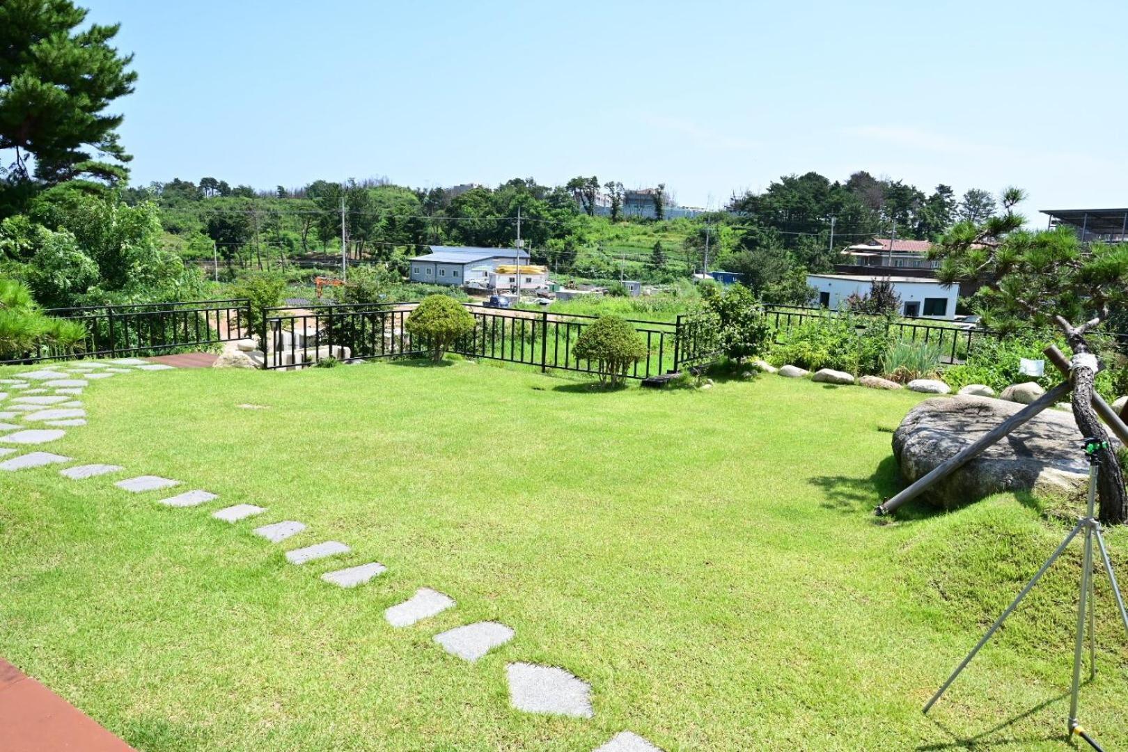 Hotel Goseung Luceluna Pension Goseong  Exterior foto